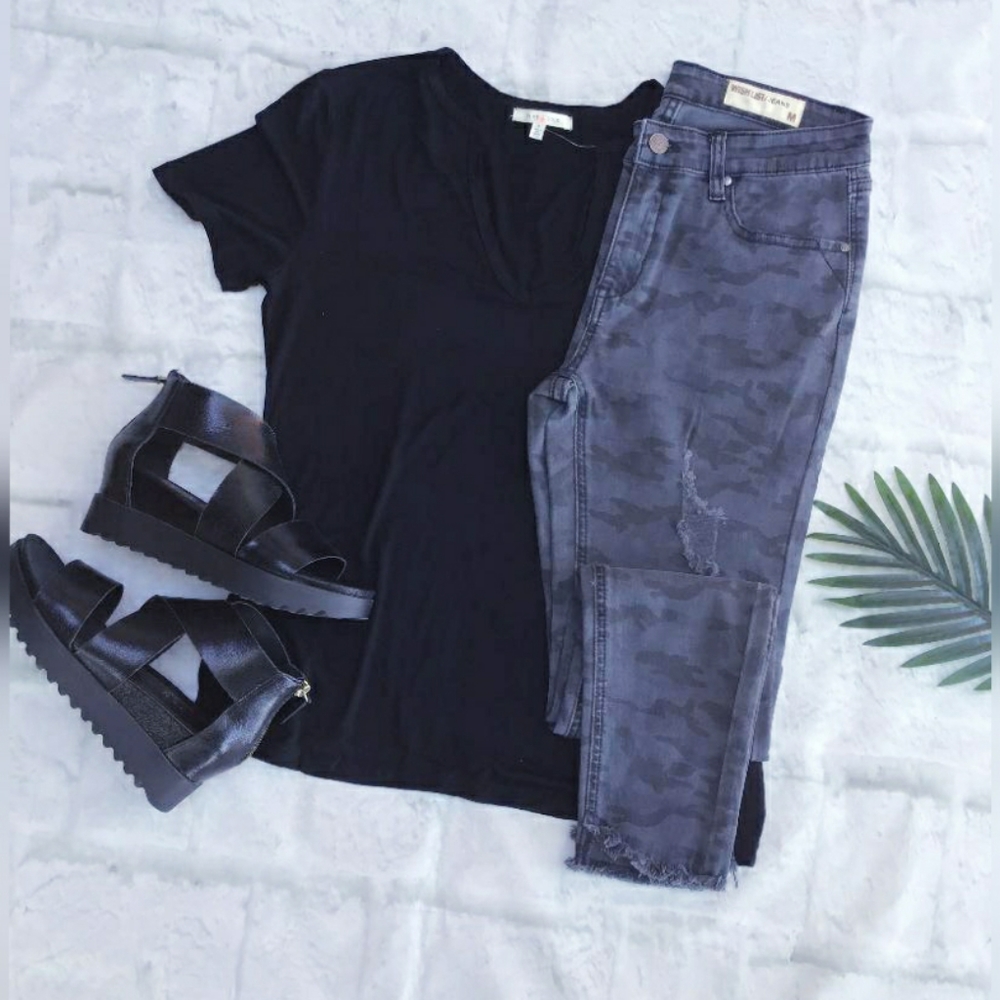 Casual Chic Charcoal Camo Ripped Skinny Jeans - Picture 12 of 16